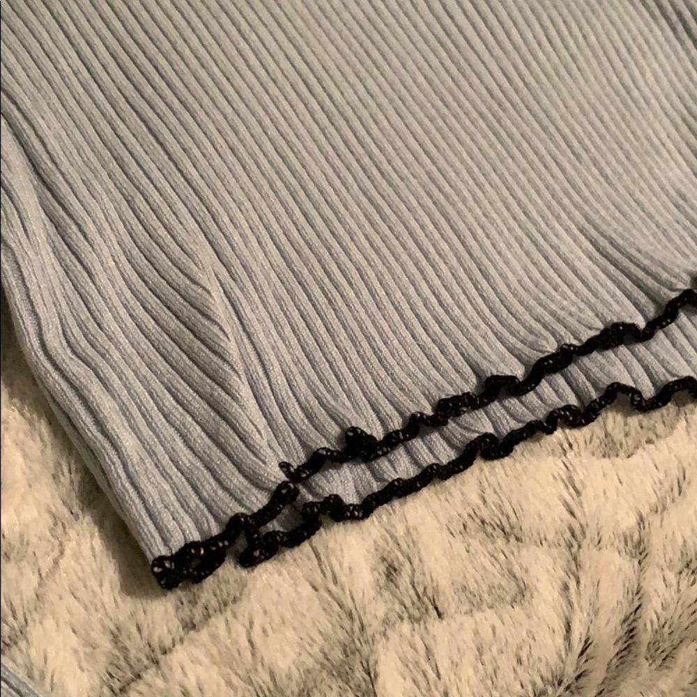 Sweater - Picture 2 of 4